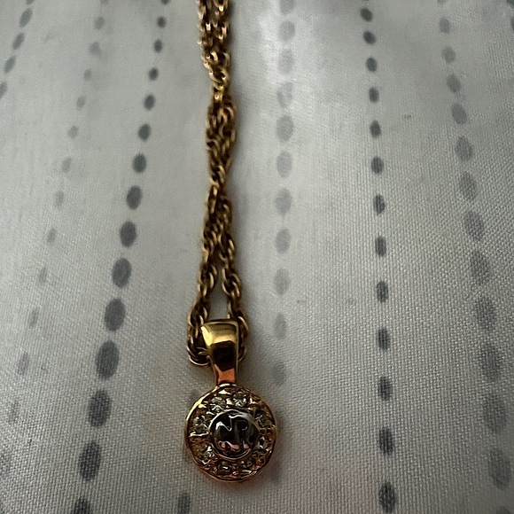 Nina Ricci Necklace with pendent - Picture 3 of 5